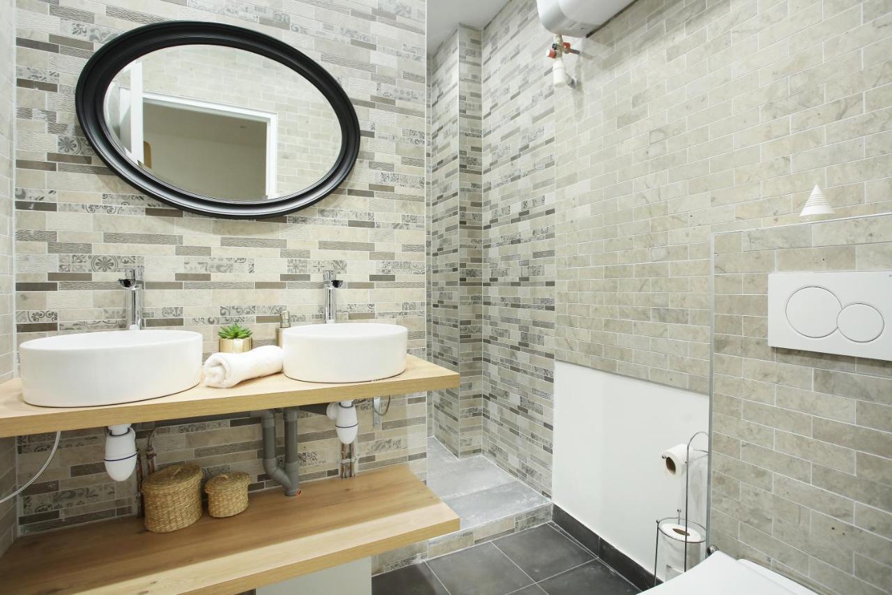 Appartement Rent A - 253, 2bdr Center Of Paris
